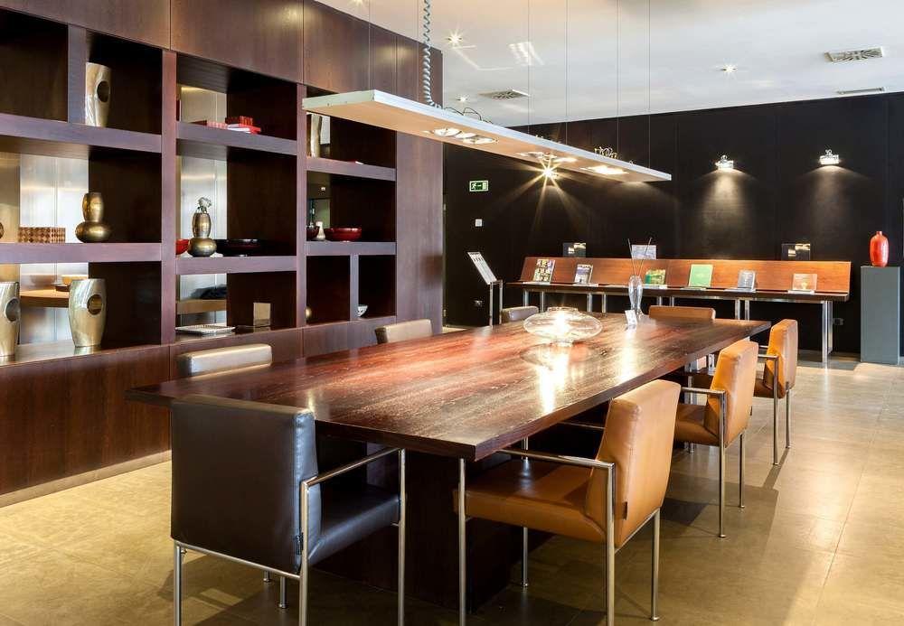 奥维耶多论坛ac酒店 外观 照片